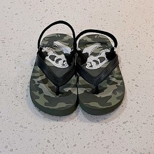 NWOT Toddler T-Rex Camo Flip Flops w/Adjustable Back Strap - Size 10